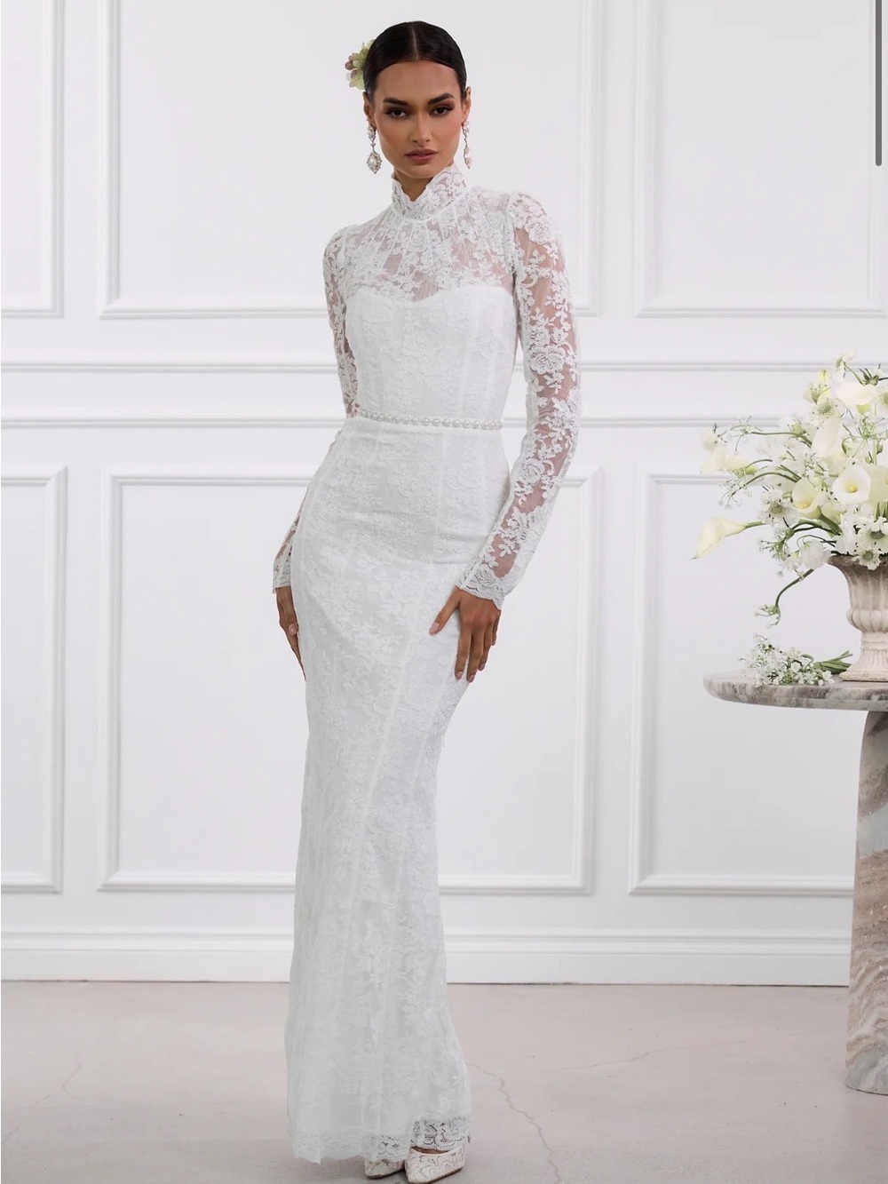V. Chapman - The Jules Dress in White Chantilly Lace